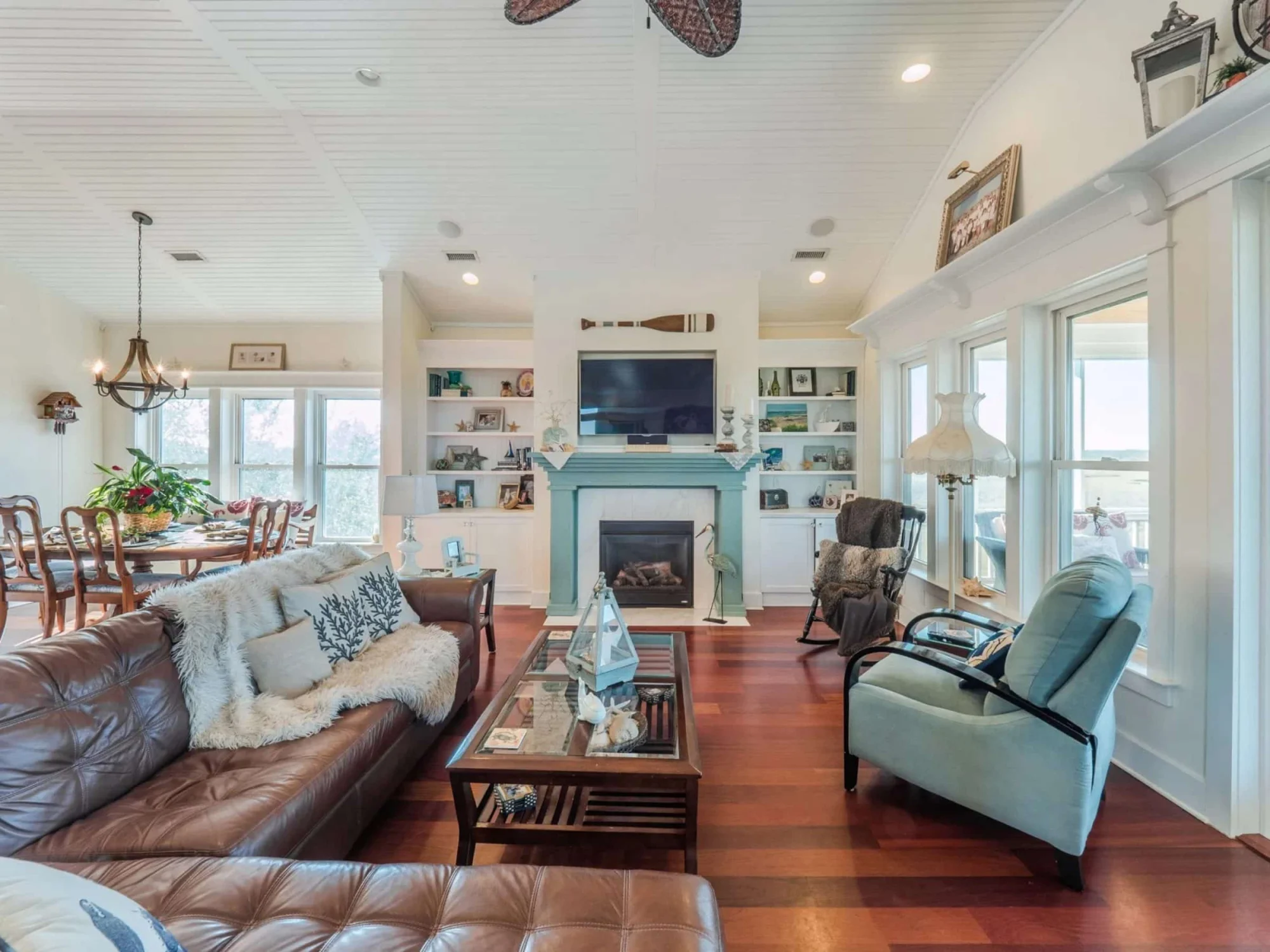 Elegant Coastal house Design