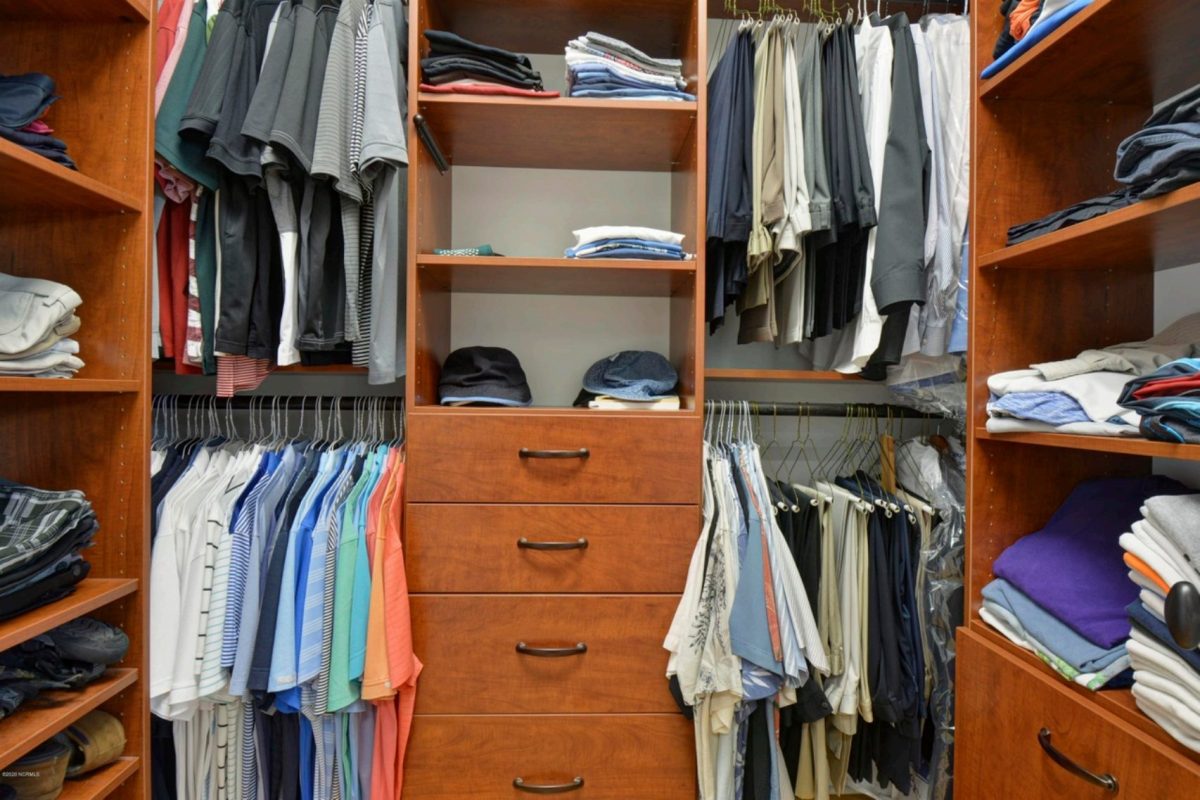 Spacious 1.5 Story house Plan with Blueprint and CAD Designs