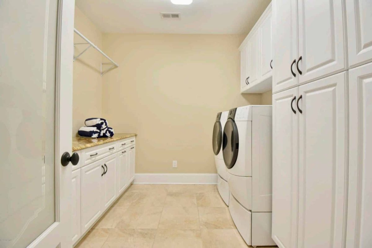 Spacious 1.5 Story house Plan with Blueprint and CAD Designs