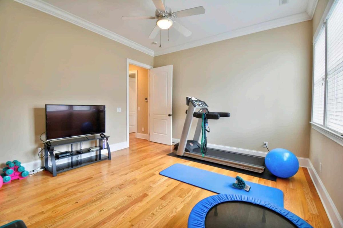 Spacious 1.5 Story house Plan with Blueprint and CAD Designs