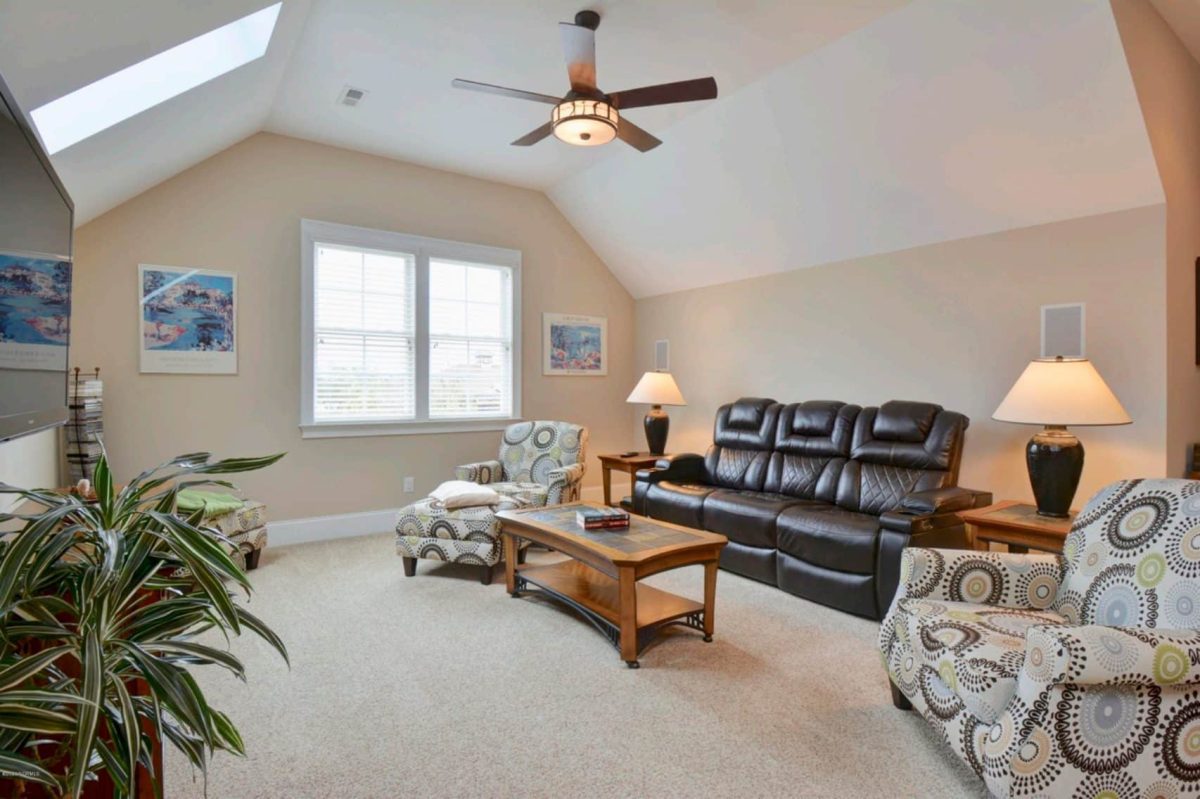 Spacious 1.5 Story house Plan with Blueprint and CAD Designs