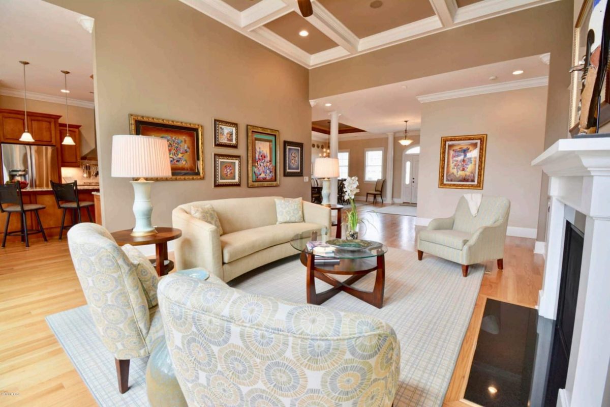 Spacious 1.5 Story house Plan with Blueprint and CAD Designs