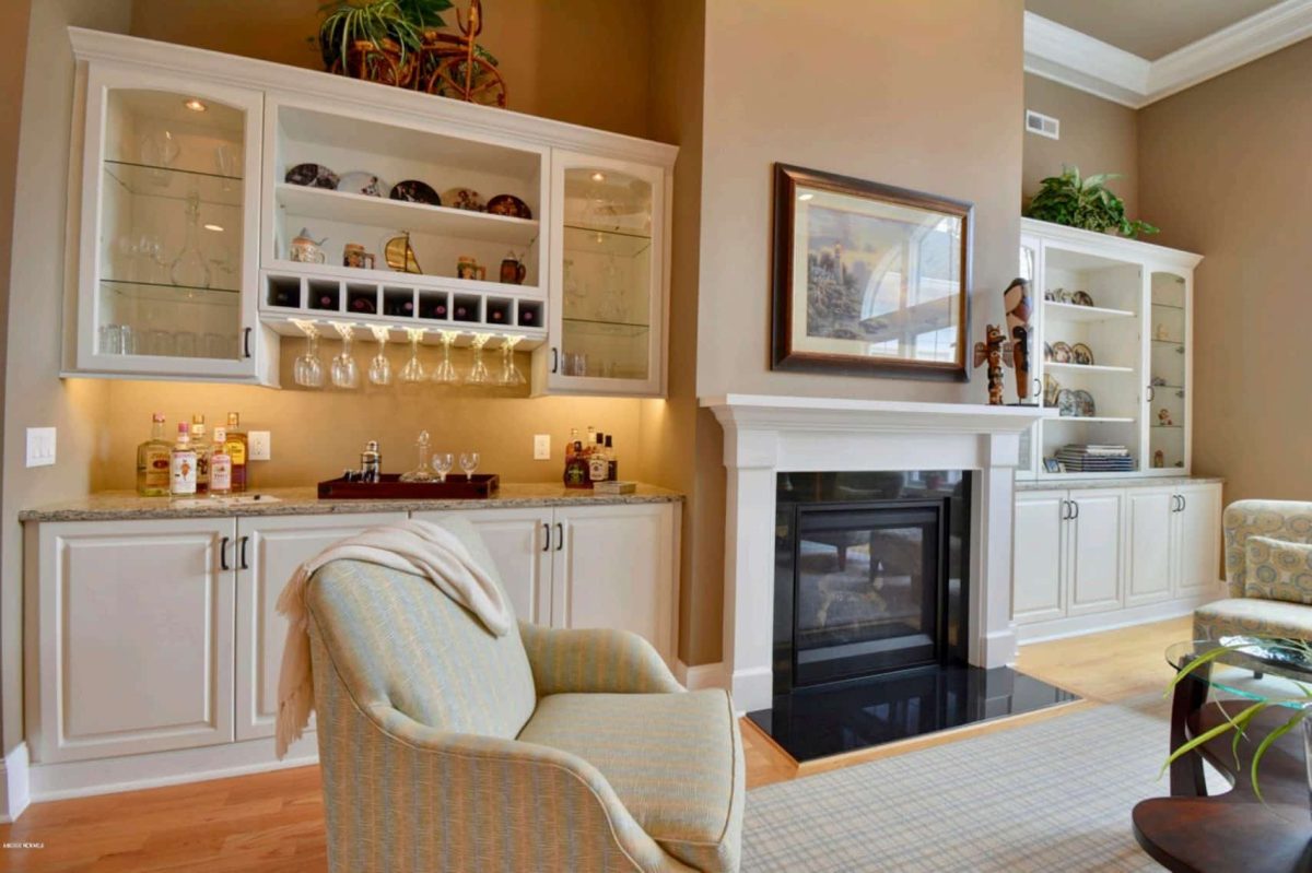 Spacious 1.5 Story house Plan with Blueprint and CAD Designs