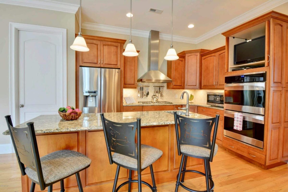 Spacious 1.5 Story house Plan with Blueprint and CAD Designs