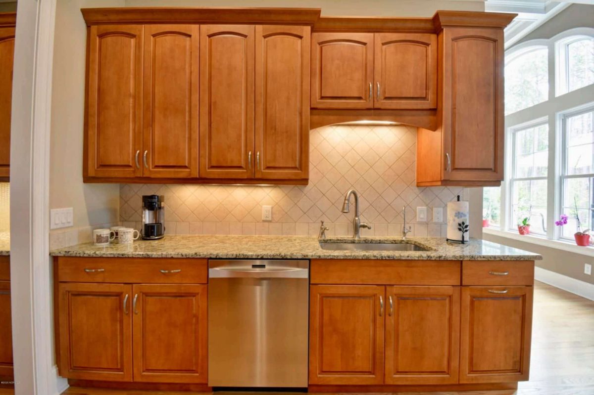 Spacious 1.5 Story house Plan with Blueprint and CAD Designs