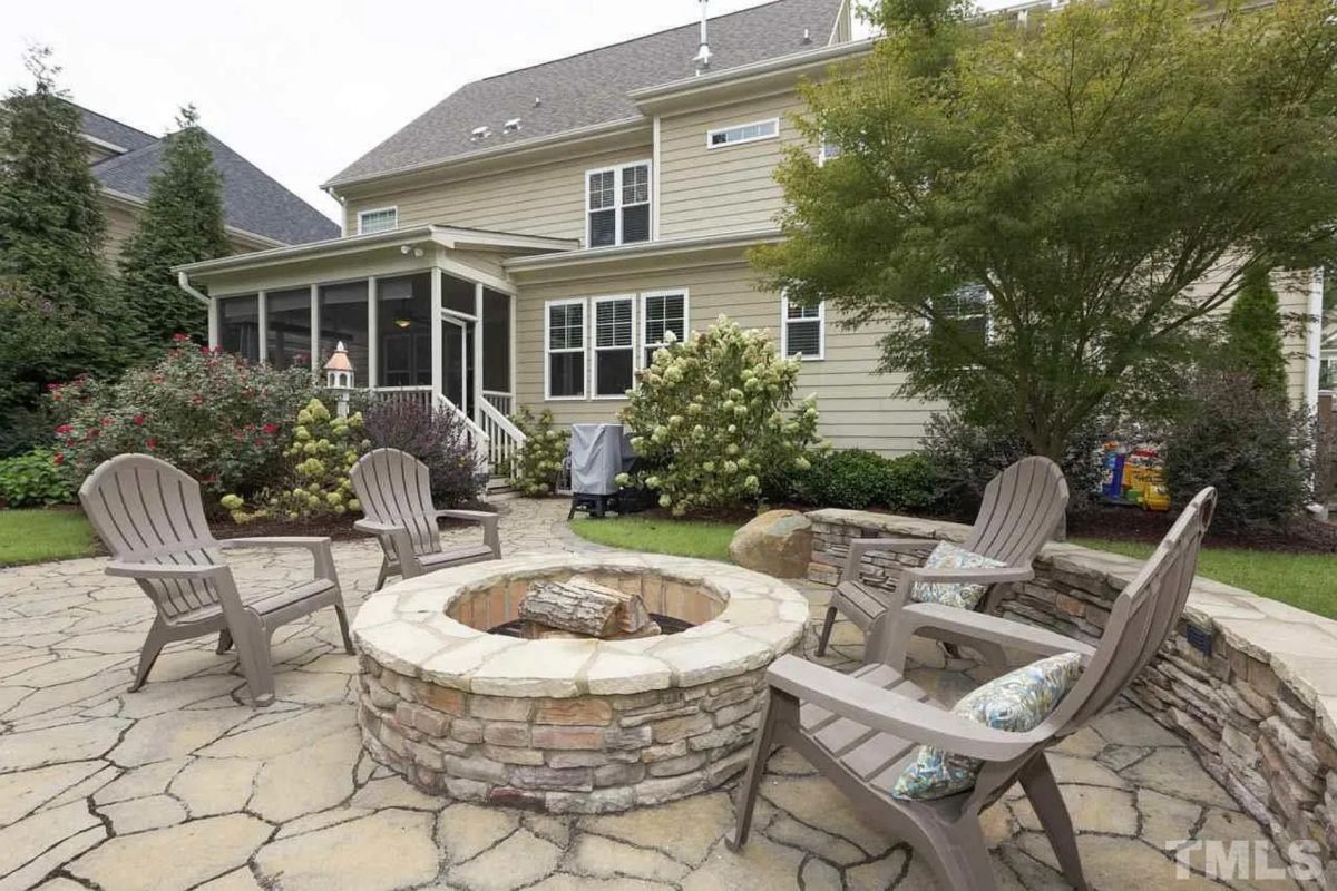 2-Story Floor Plan Blueprint CAD