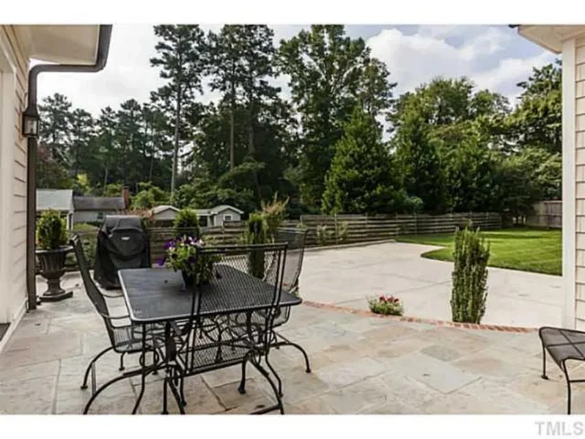 8-1415 HOUSE PLAN - Traditional Craftsman House Plan with 4 Beds, 3 Garage Bays, and Vaulted Ceilings 14 Traditional Craftsman house Plan with 4 Beds, 3 Garage Bays, and Vaulted Ceilings