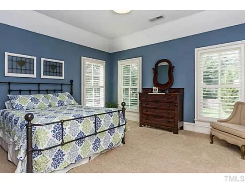 8-1415 HOUSE PLAN - Traditional Craftsman House Plan with 4 Beds, 3 Garage Bays, and Vaulted Ceilings 12 Traditional Craftsman house Plan with 4 Beds, 3 Garage Bays, and Vaulted Ceilings