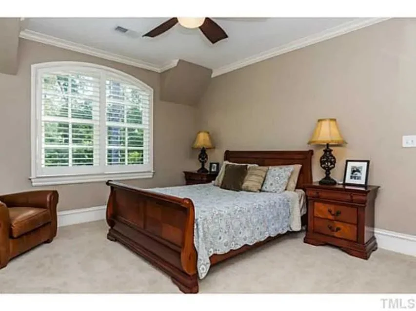 8-1415 HOUSE PLAN - Traditional Craftsman House Plan with 4 Beds, 3 Garage Bays, and Vaulted Ceilings 9 Traditional Craftsman house Plan with 4 Beds, 3 Garage Bays, and Vaulted Ceilings