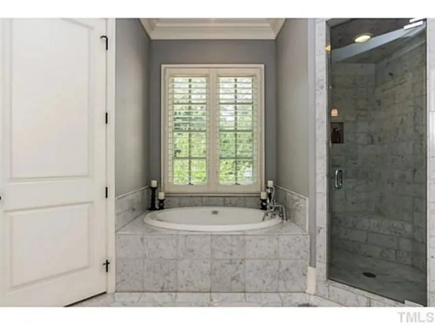 8-1415 HOUSE PLAN - Traditional Craftsman House Plan with 4 Beds, 3 Garage Bays, and Vaulted Ceilings 7 Traditional Craftsman house Plan with 4 Beds, 3 Garage Bays, and Vaulted Ceilings