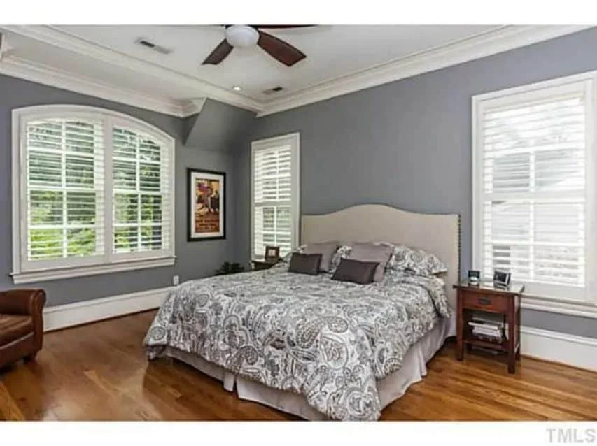 8-1415 HOUSE PLAN - Traditional Craftsman House Plan with 4 Beds, 3 Garage Bays, and Vaulted Ceilings 5 Traditional Craftsman house Plan with 4 Beds, 3 Garage Bays, and Vaulted Ceilings