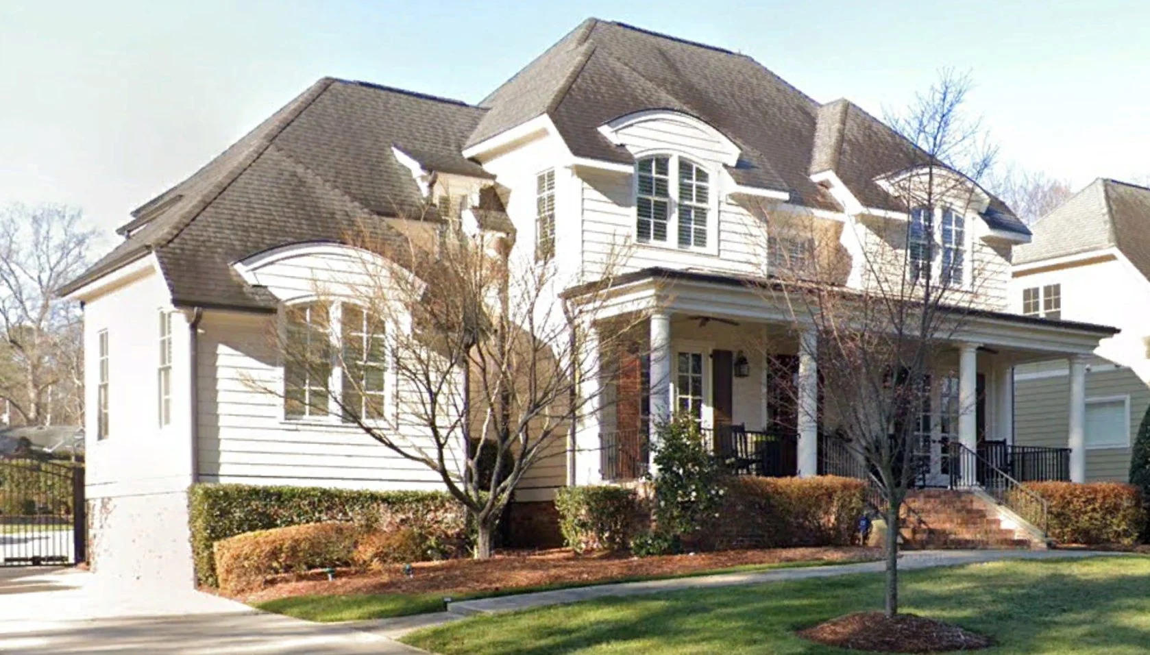 8-1415 HOUSE PLAN - Traditional Craftsman House Plan with 4 Beds, 3 Garage Bays, and Vaulted Ceilings 2 Traditional Craftsman house Plan with 4 Beds, 3 Garage Bays, and Vaulted Ceilings