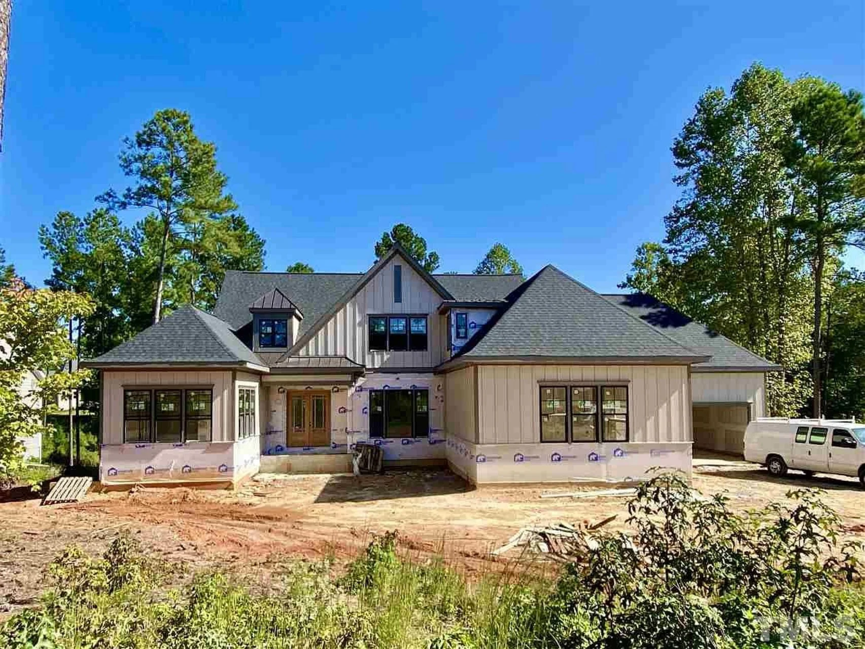 Spacious Transitional house Plan with 5, 903 Sq. Ft. Design