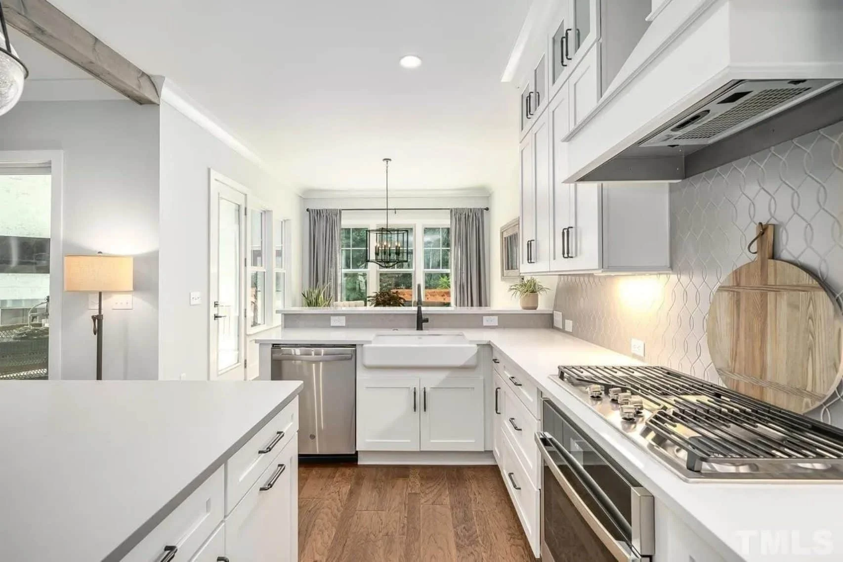 19-1296 HOUSE PLAN - Traditional House Design with Floor Plans, CAD, and Blueprint 24 Traditional house Design with Floor Plans, CAD, and Blueprint