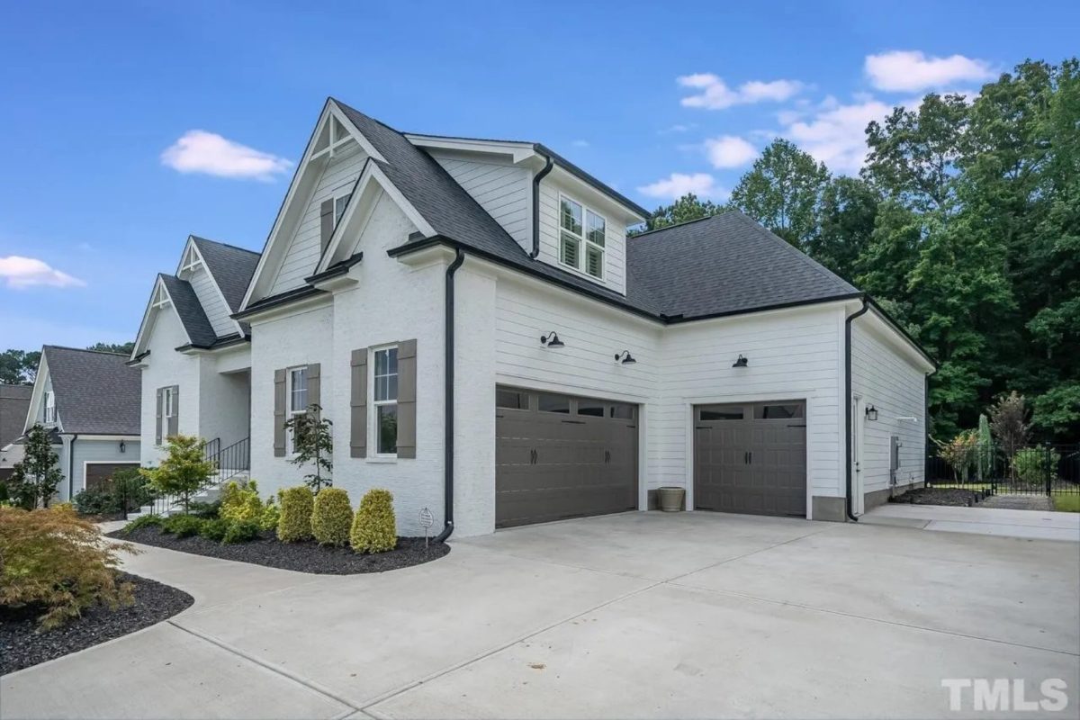 Traditional house Design with Floor Plans, CAD, and Blueprint