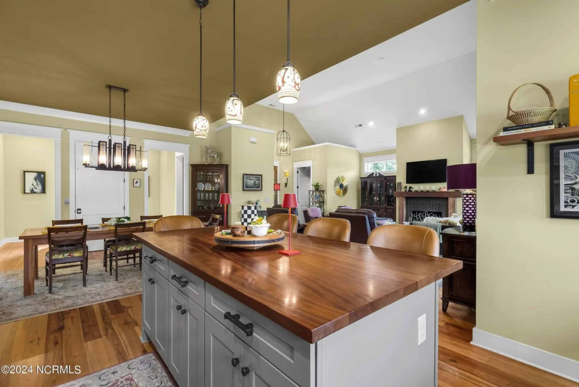 Coastal house Plan with CAD Designs and Spacious Floor Plan