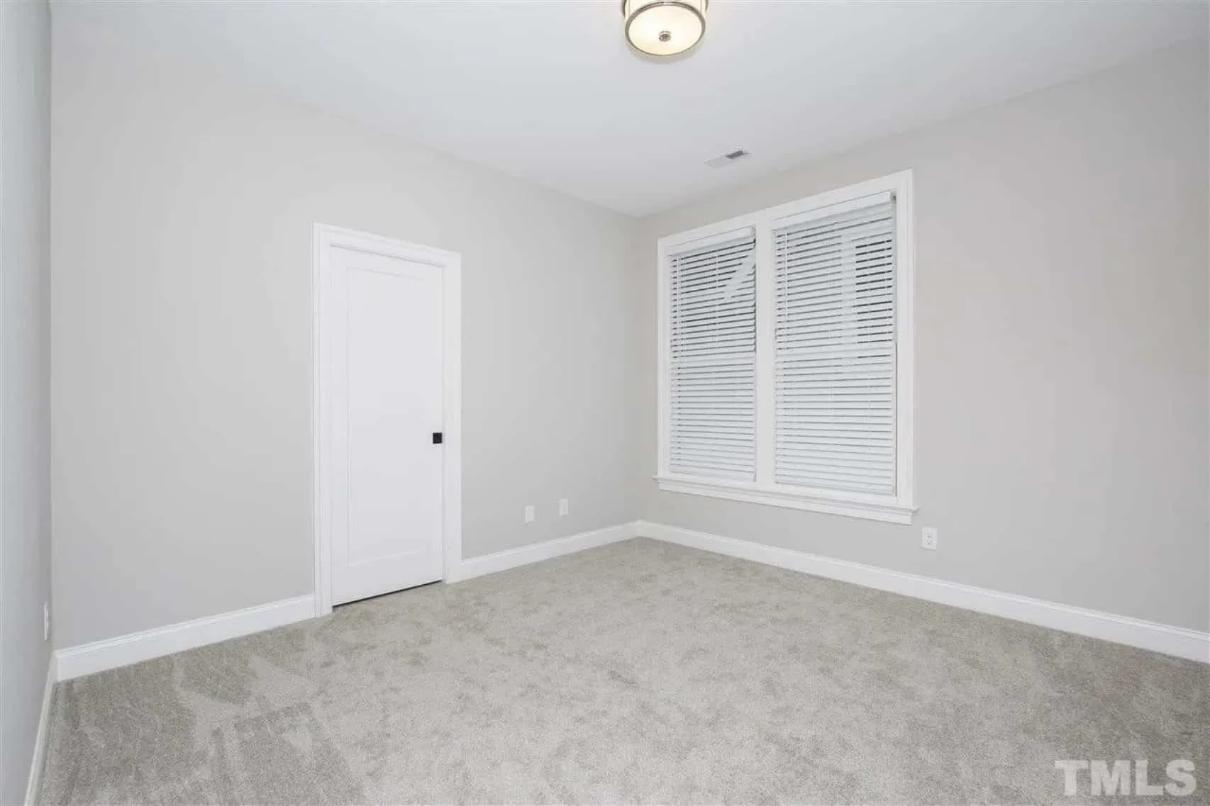 Modern Craftsman house Plan with Open Floor Designs and CAD