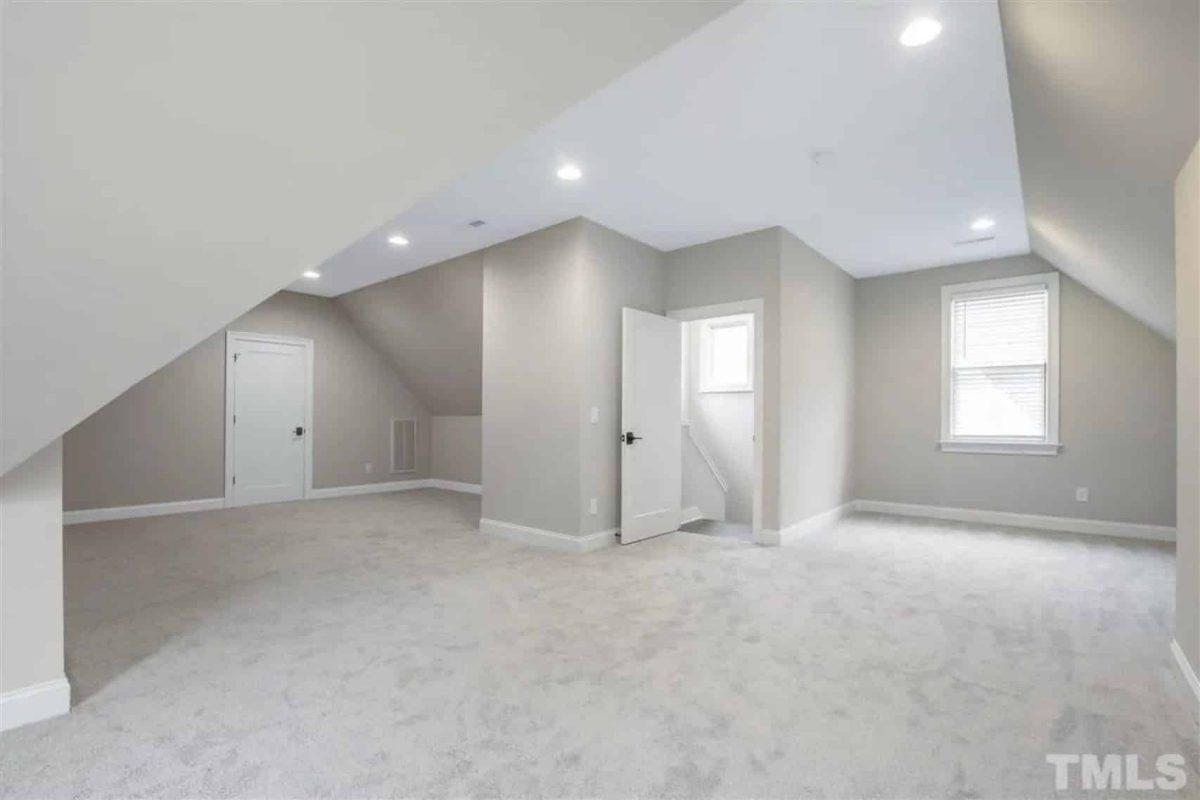 Modern Craftsman house Plan with Open Floor Designs and CAD