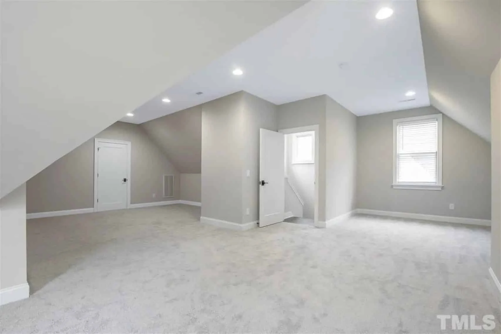 Modern Craftsman house Plan with Open Floor Designs and CAD