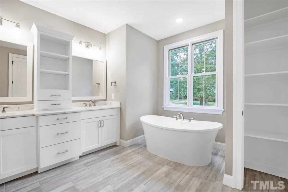 Modern Craftsman house Plan with Open Floor Designs and CAD