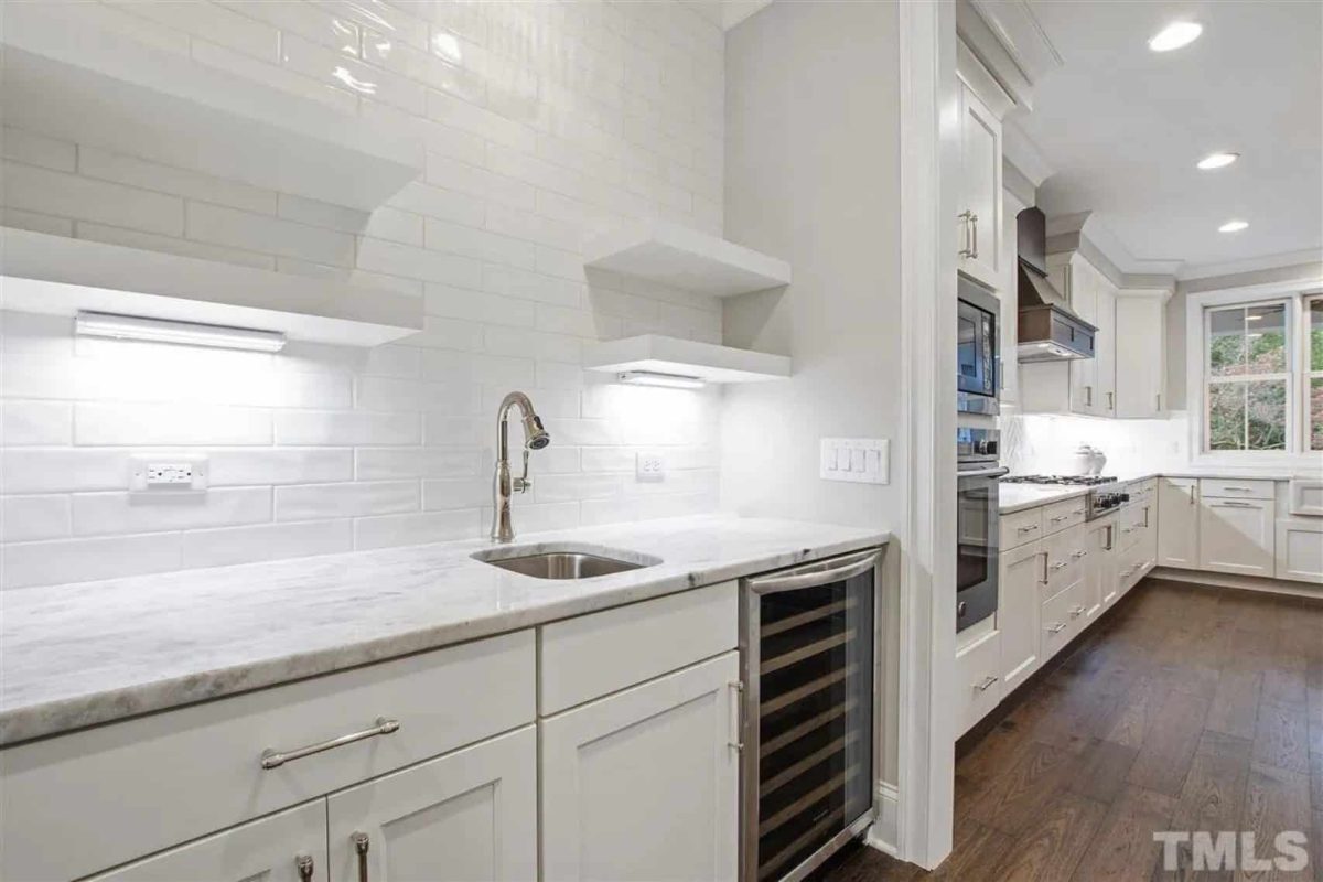 Modern Craftsman house Plan with Open Floor Designs and CAD