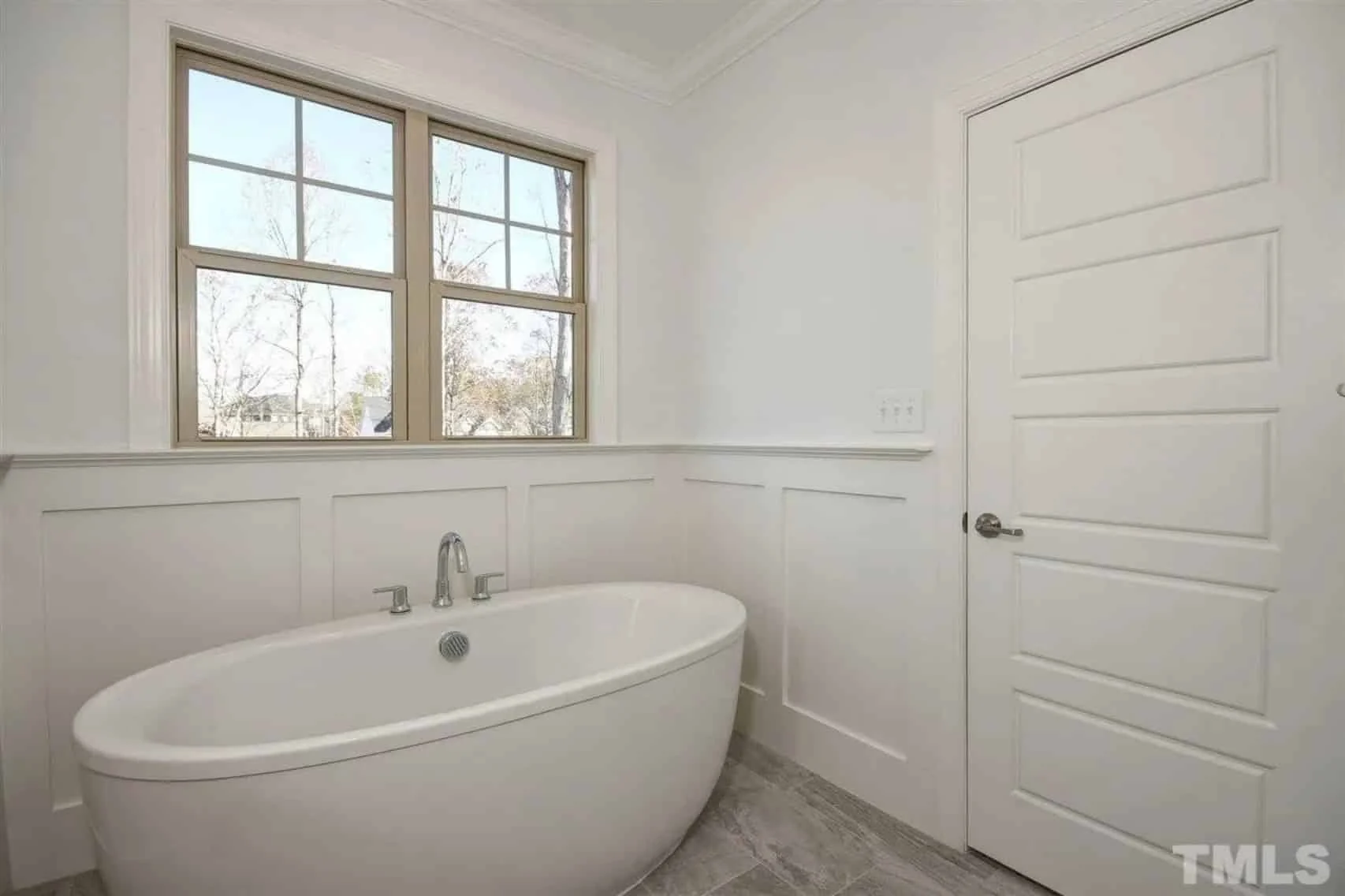 Spacious 5-Bedroom house Plan with Detailed CAD Designs