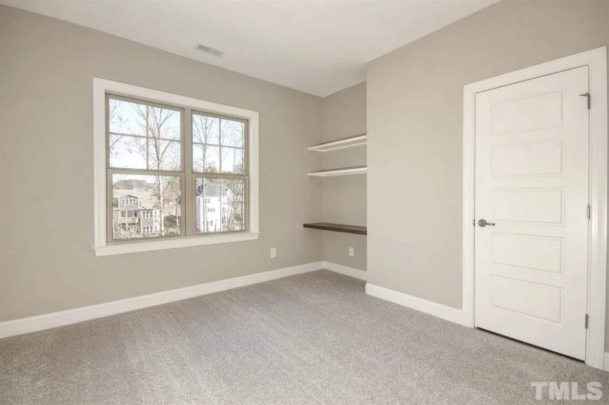 Spacious 5-Bedroom house Plan with Detailed CAD Designs