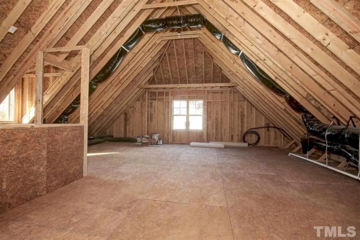 Spacious 5-Bedroom house Plan with Detailed CAD Designs