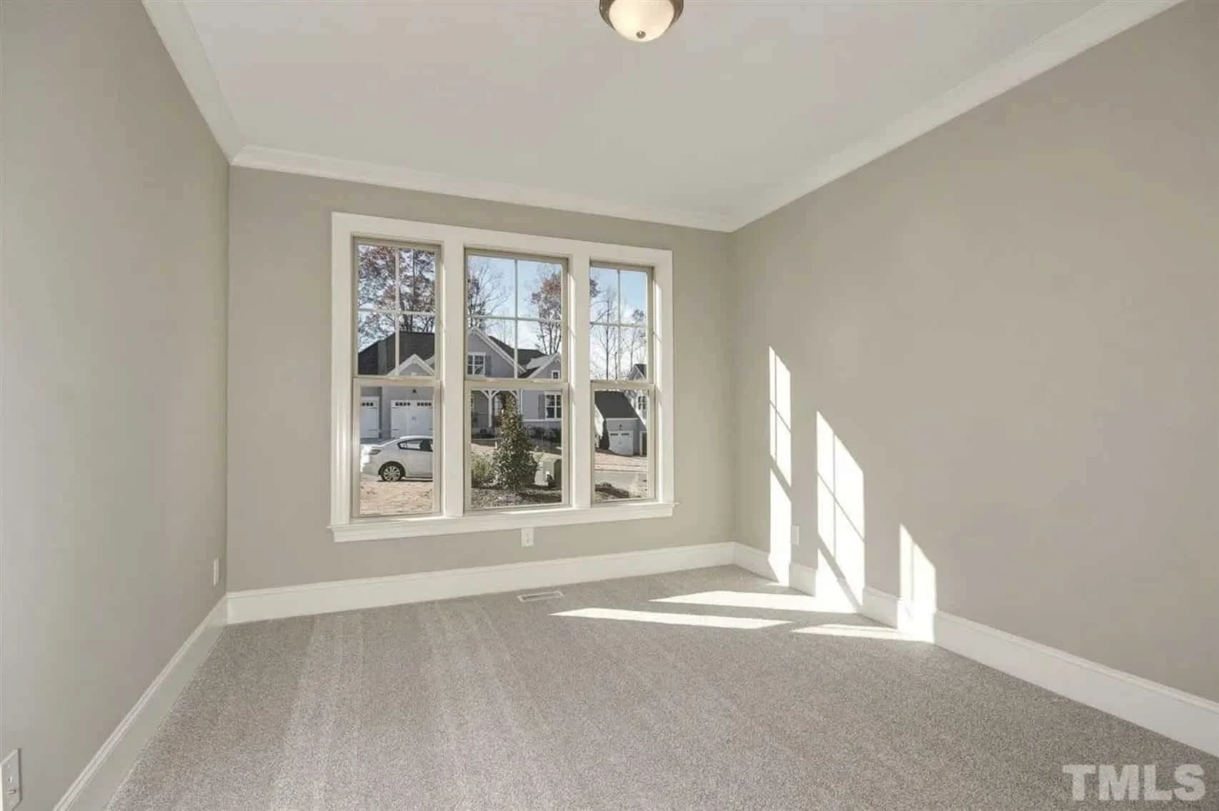 Spacious 5-Bedroom house Plan with Detailed CAD Designs