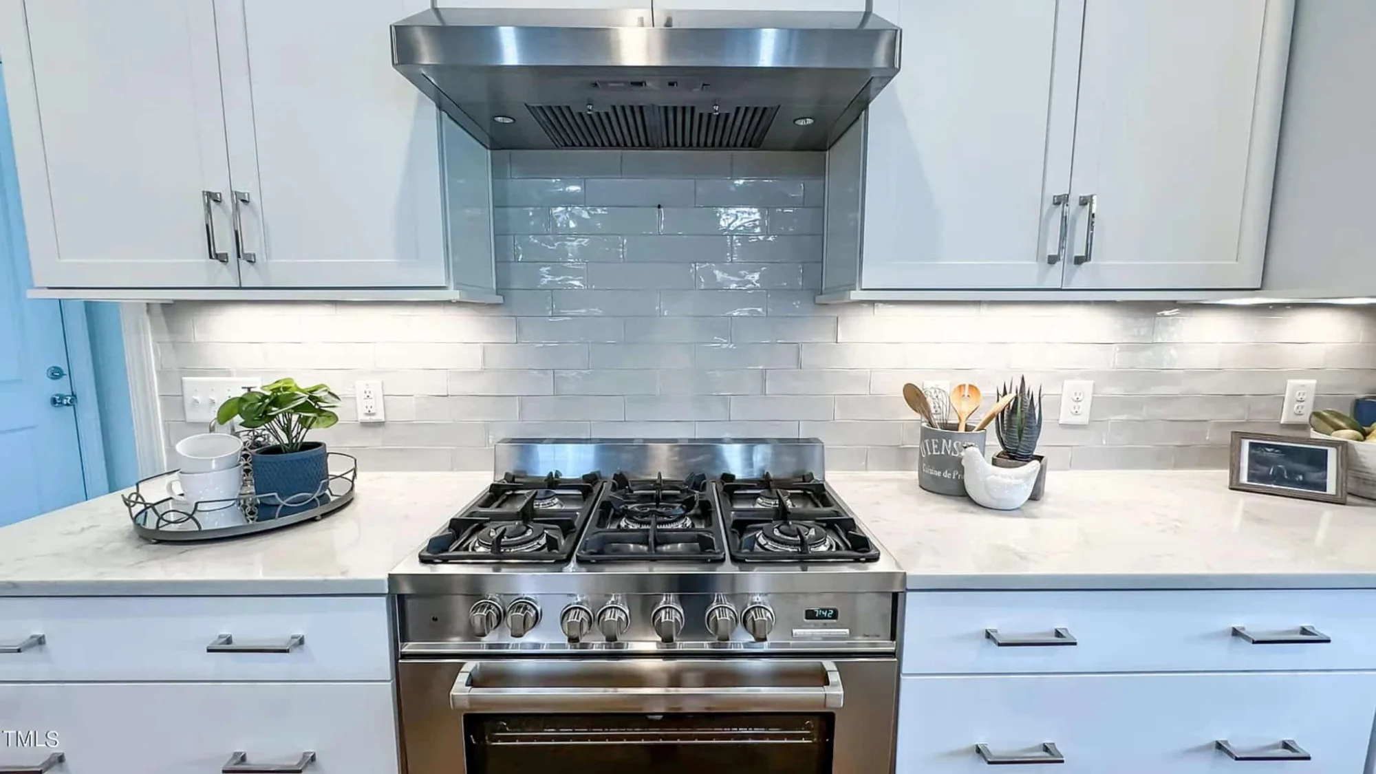 Explore Luxury house Plan with Blueprint: 4 Bed, 4 Bath Designs