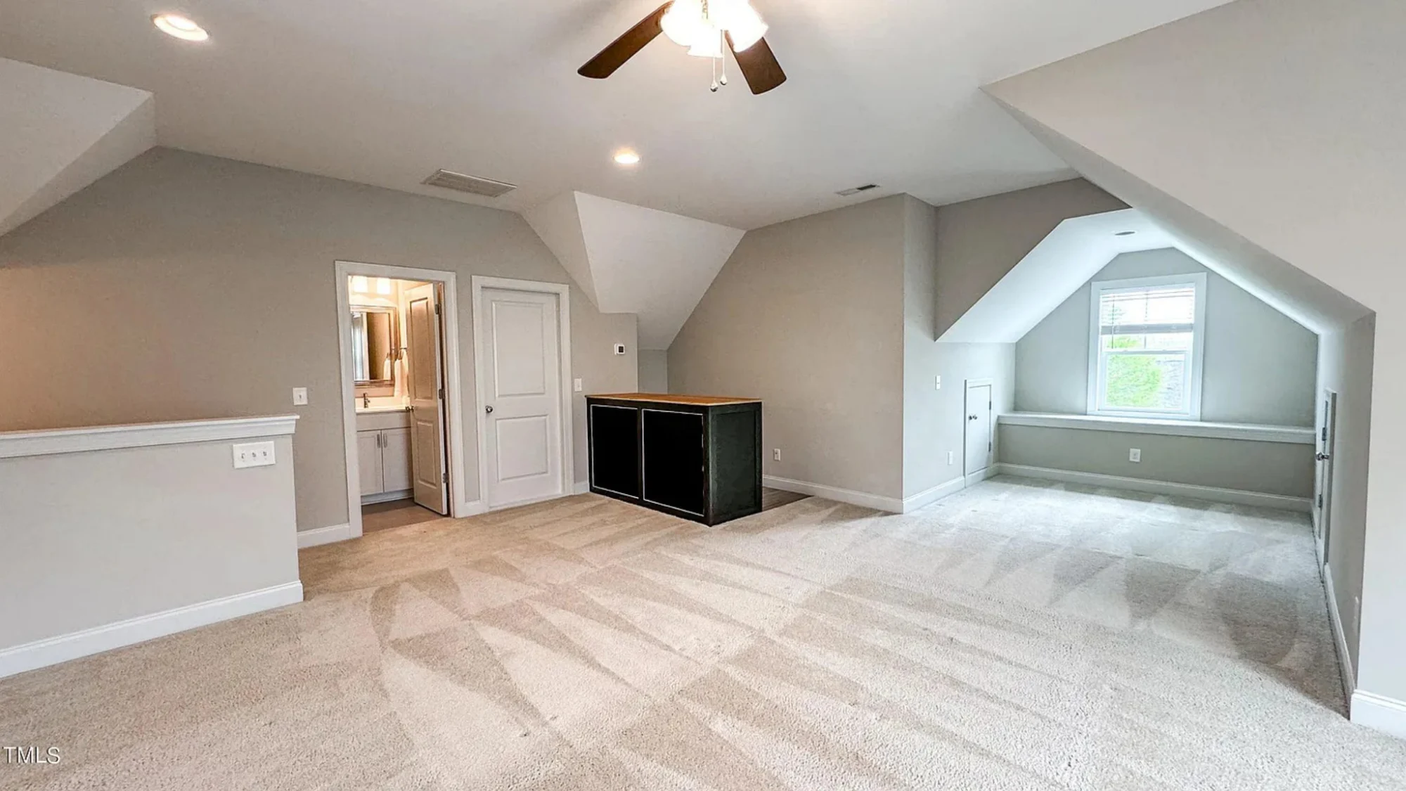 Explore Luxury house Plan with Blueprint: 4 Bed, 4 Bath Designs