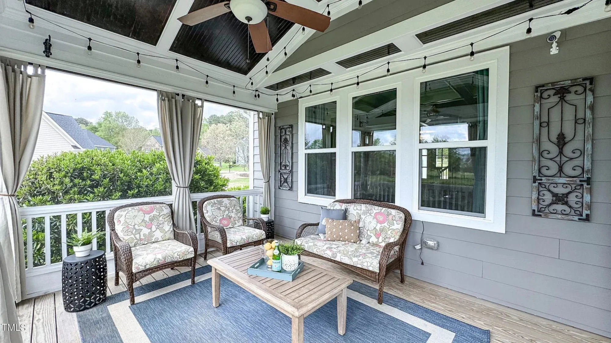 Explore Luxury house Plan with Blueprint: 4 Bed, 4 Bath Designs