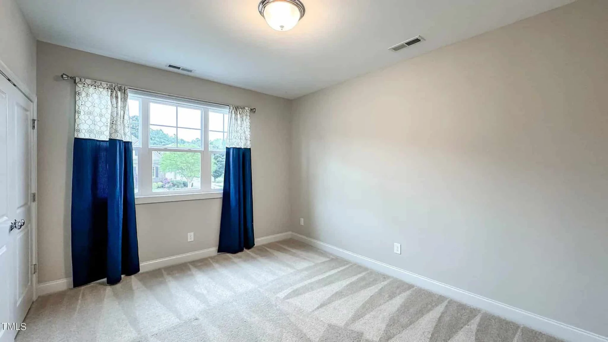 Explore Luxury house Plan with Blueprint: 4 Bed, 4 Bath Designs