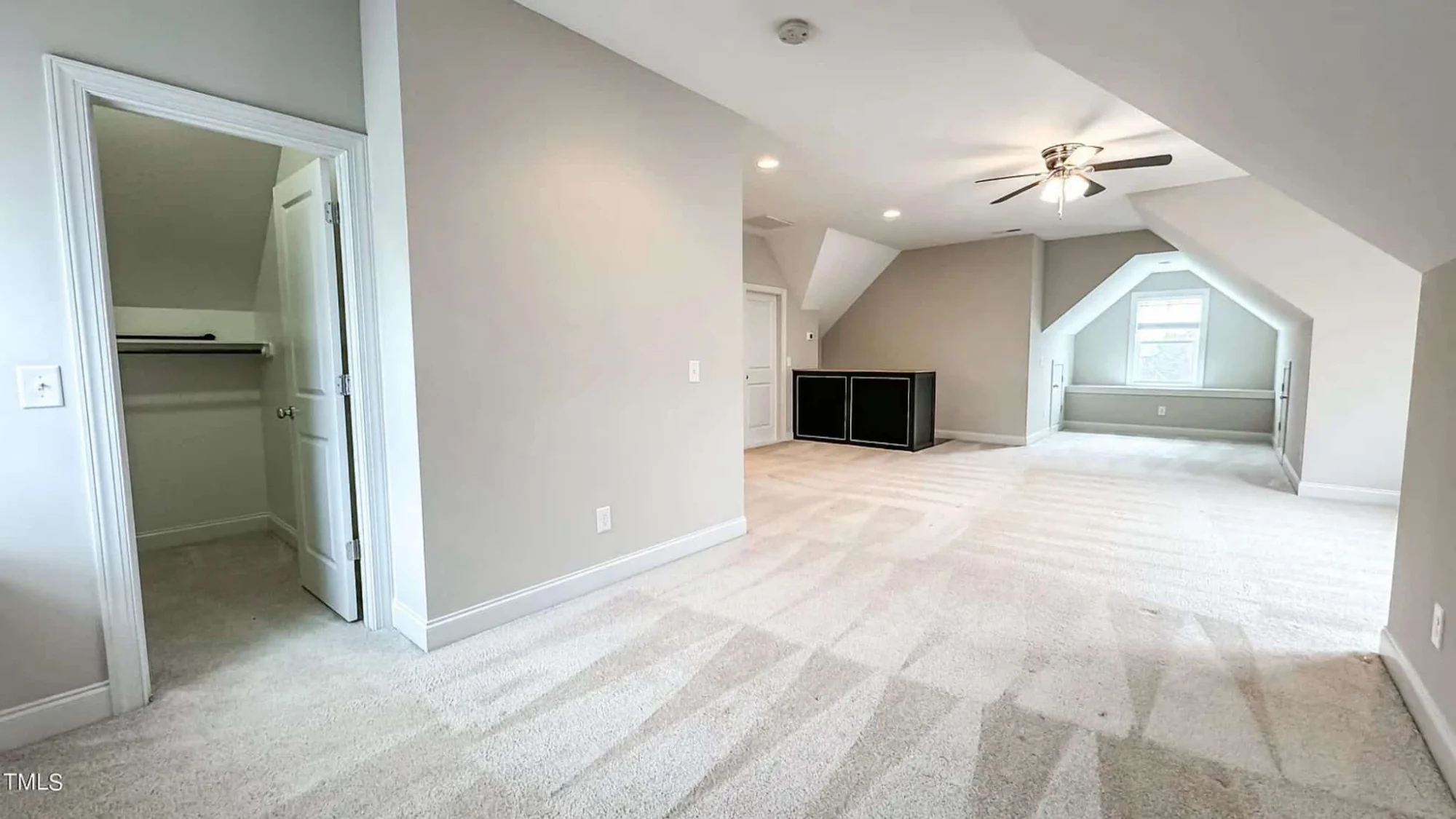 Explore Luxury house Plan with Blueprint: 4 Bed, 4 Bath Designs