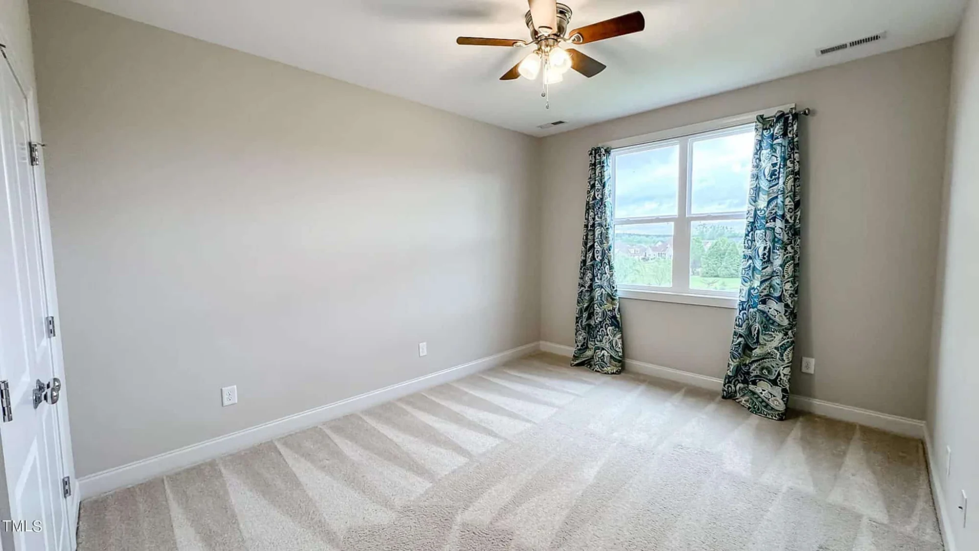 Explore Luxury house Plan with Blueprint: 4 Bed, 4 Bath Designs