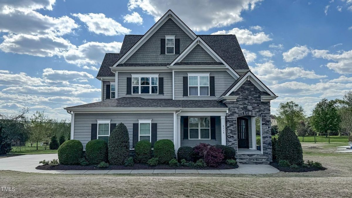 Explore Luxury house Plan with Blueprint: 4 Bed, 4 Bath Designs