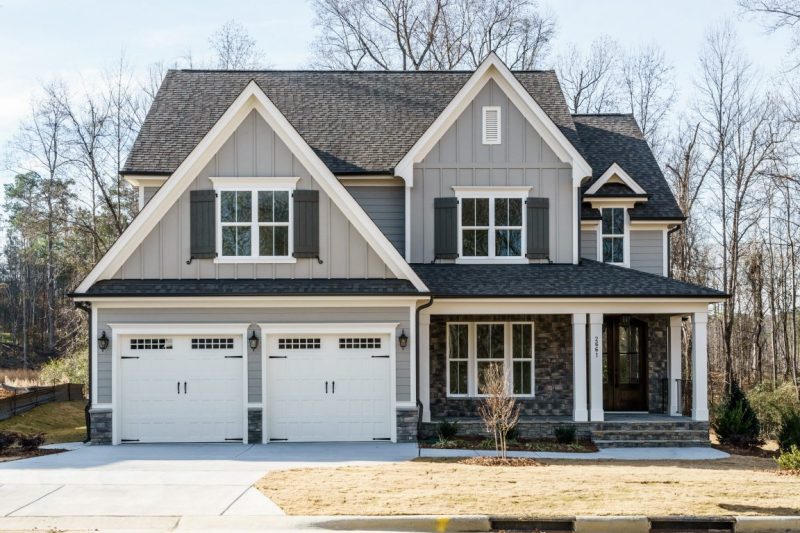 Modern Craftsman house Plan with Detailed Floor Blueprint