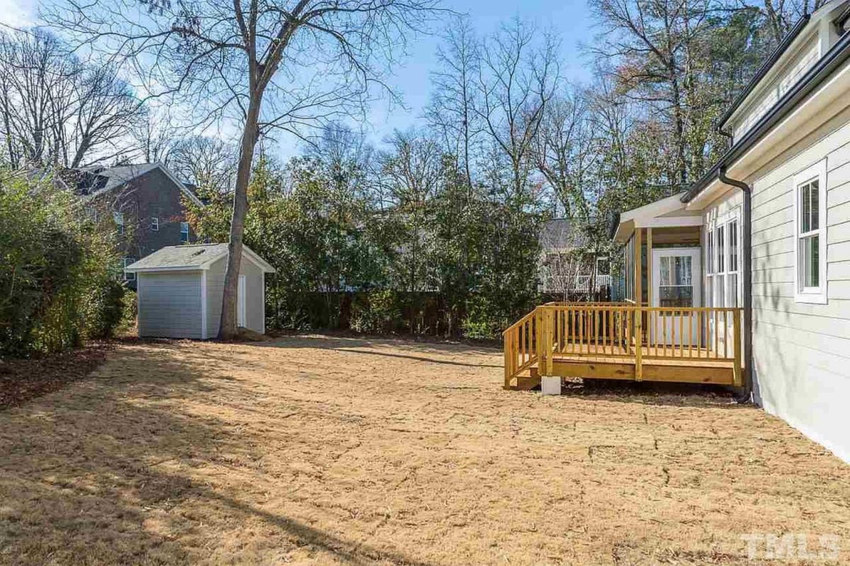 Modern house Blueprint: Spacious Floor Plan & Architectural Designs