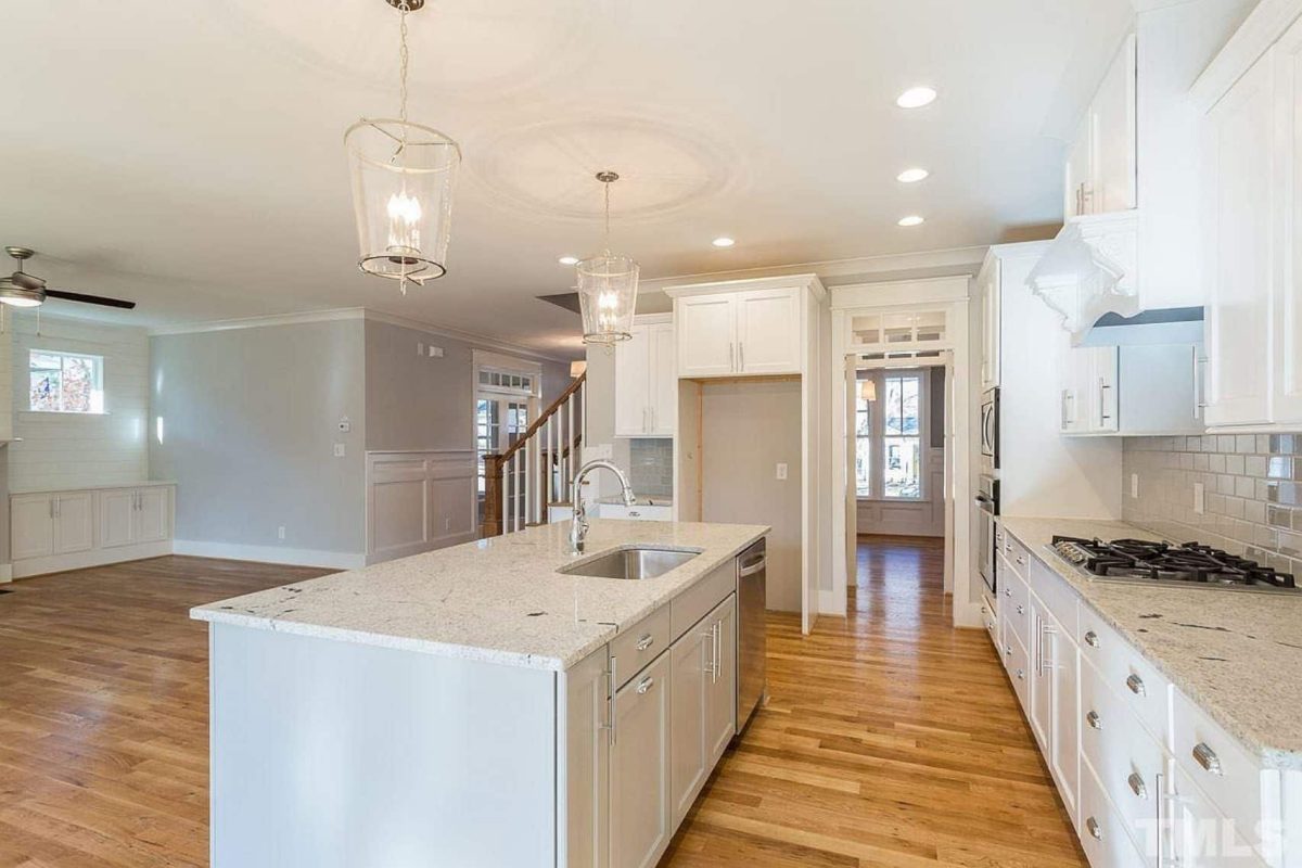 Modern house Blueprint: Spacious Floor Plan & Architectural Designs