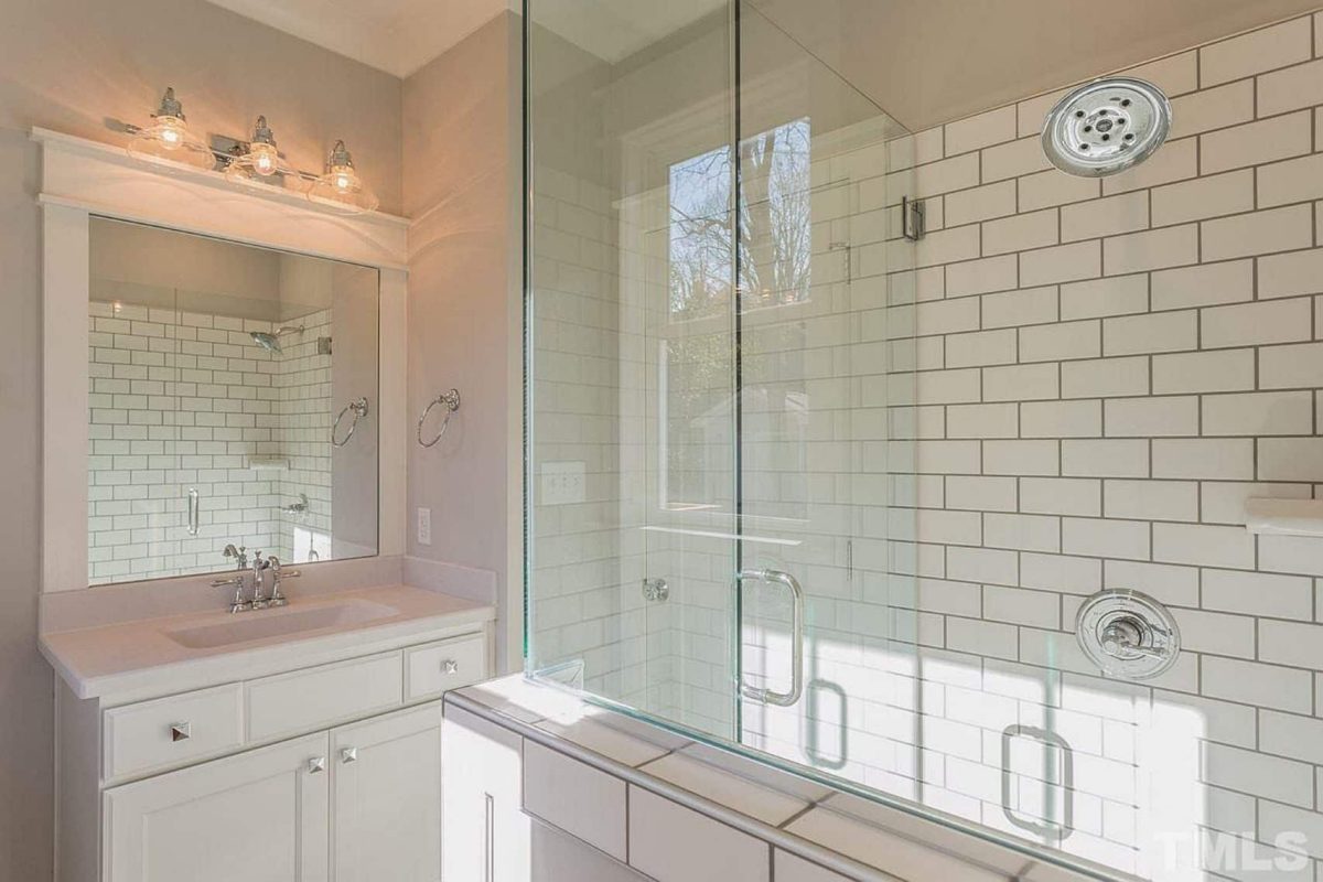 Modern house Blueprint: Spacious Floor Plan & Architectural Designs