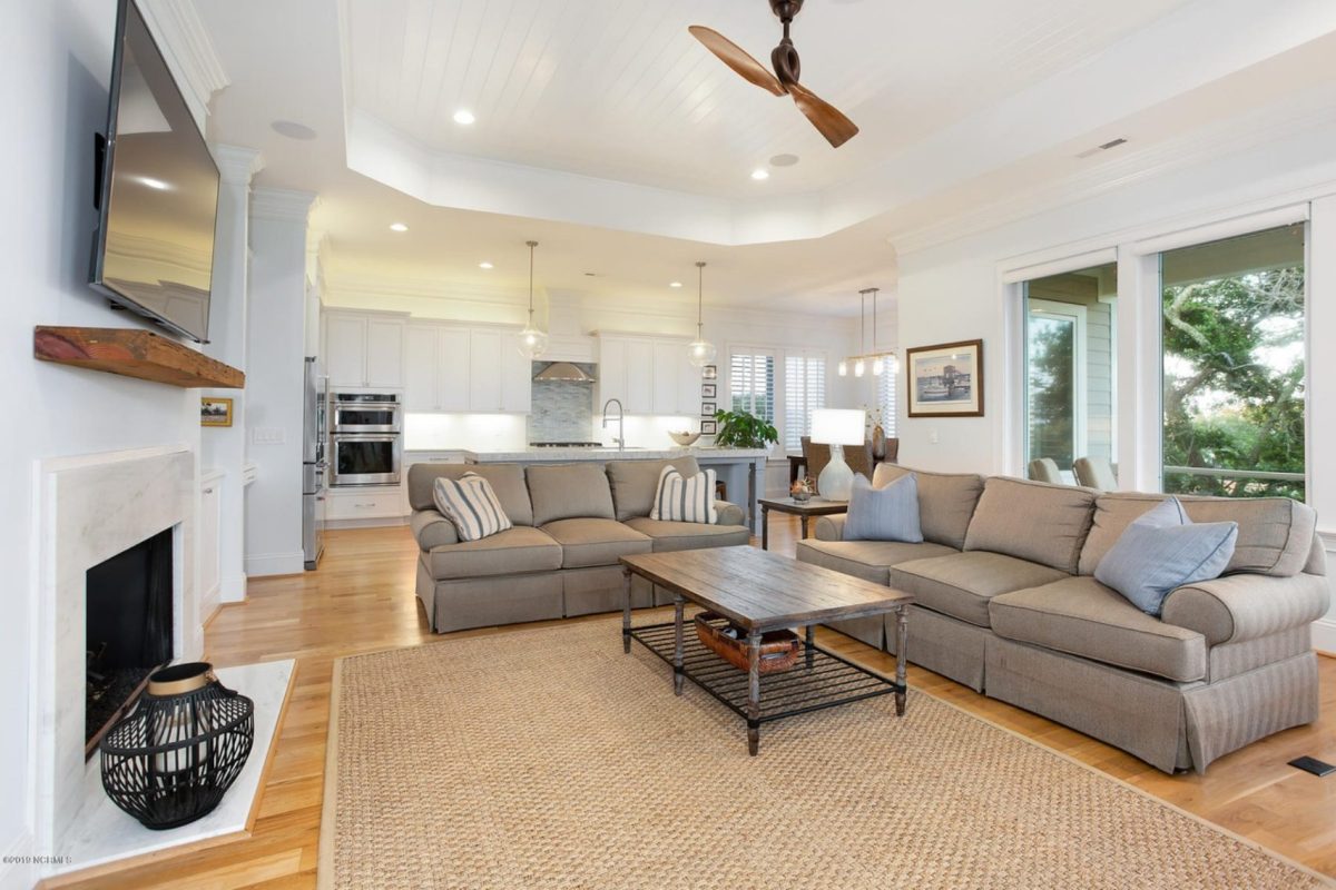 Beach house Floor Plan with CAD Designs & Open Layout Features