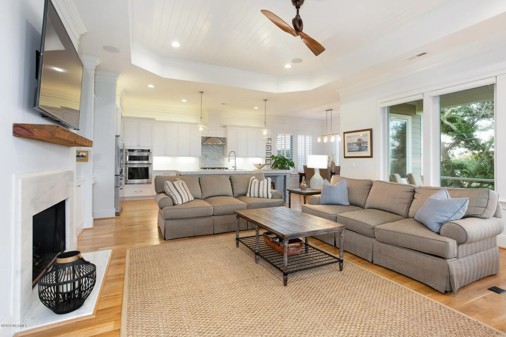 Beach house Floor Plan with CAD Designs & Open Layout Features