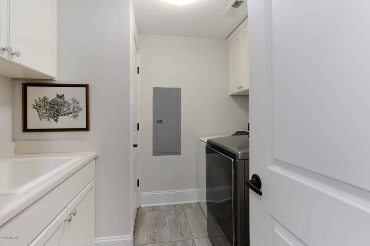 Beach house Floor Plan with CAD Designs & Open Layout Features