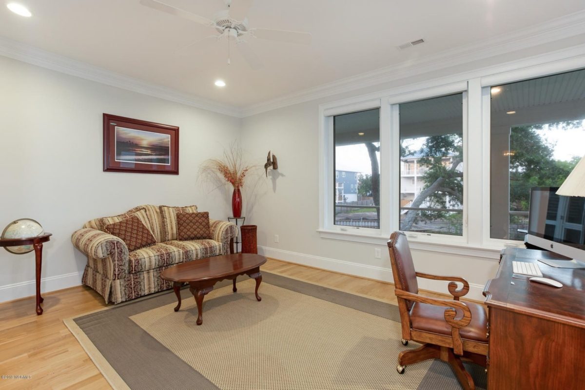 Beach house Floor Plan with CAD Designs & Open Layout Features