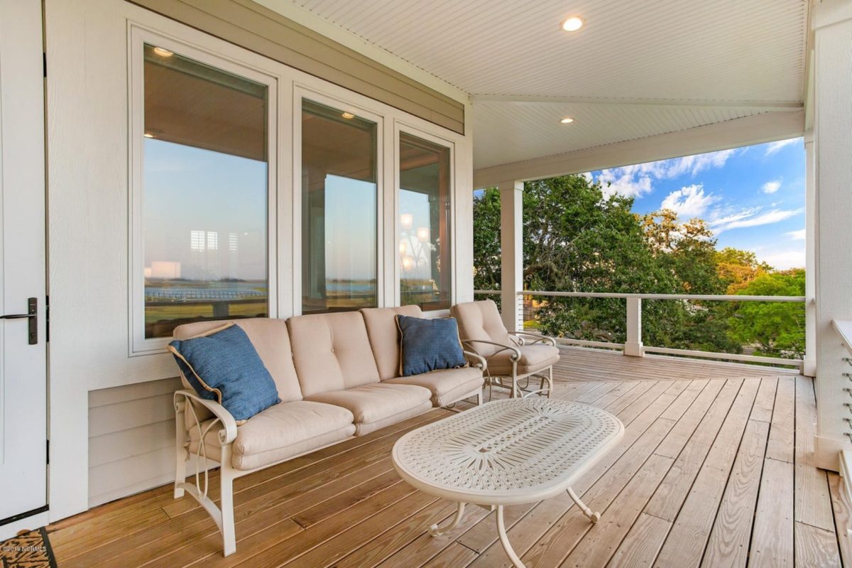 Beach house Floor Plan with CAD Designs & Open Layout Features