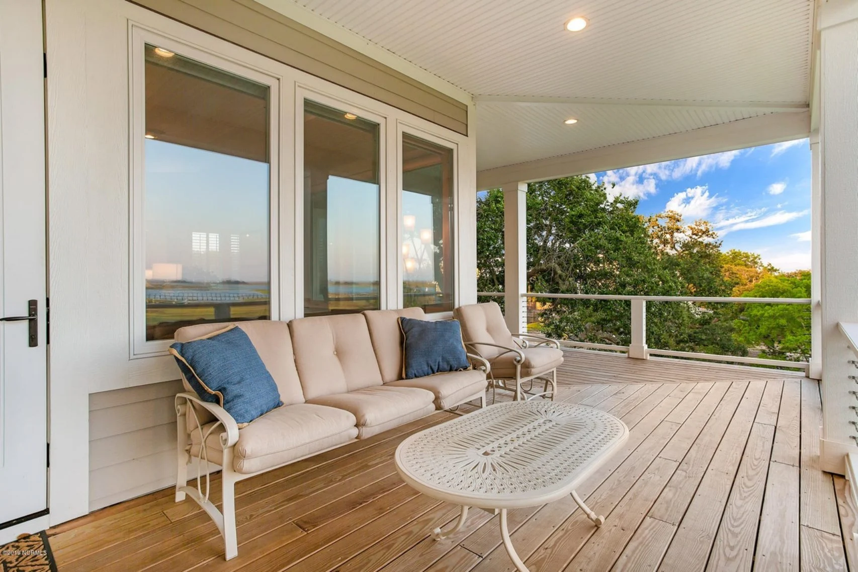 Beach house Floor Plan with CAD Designs & Open Layout Features