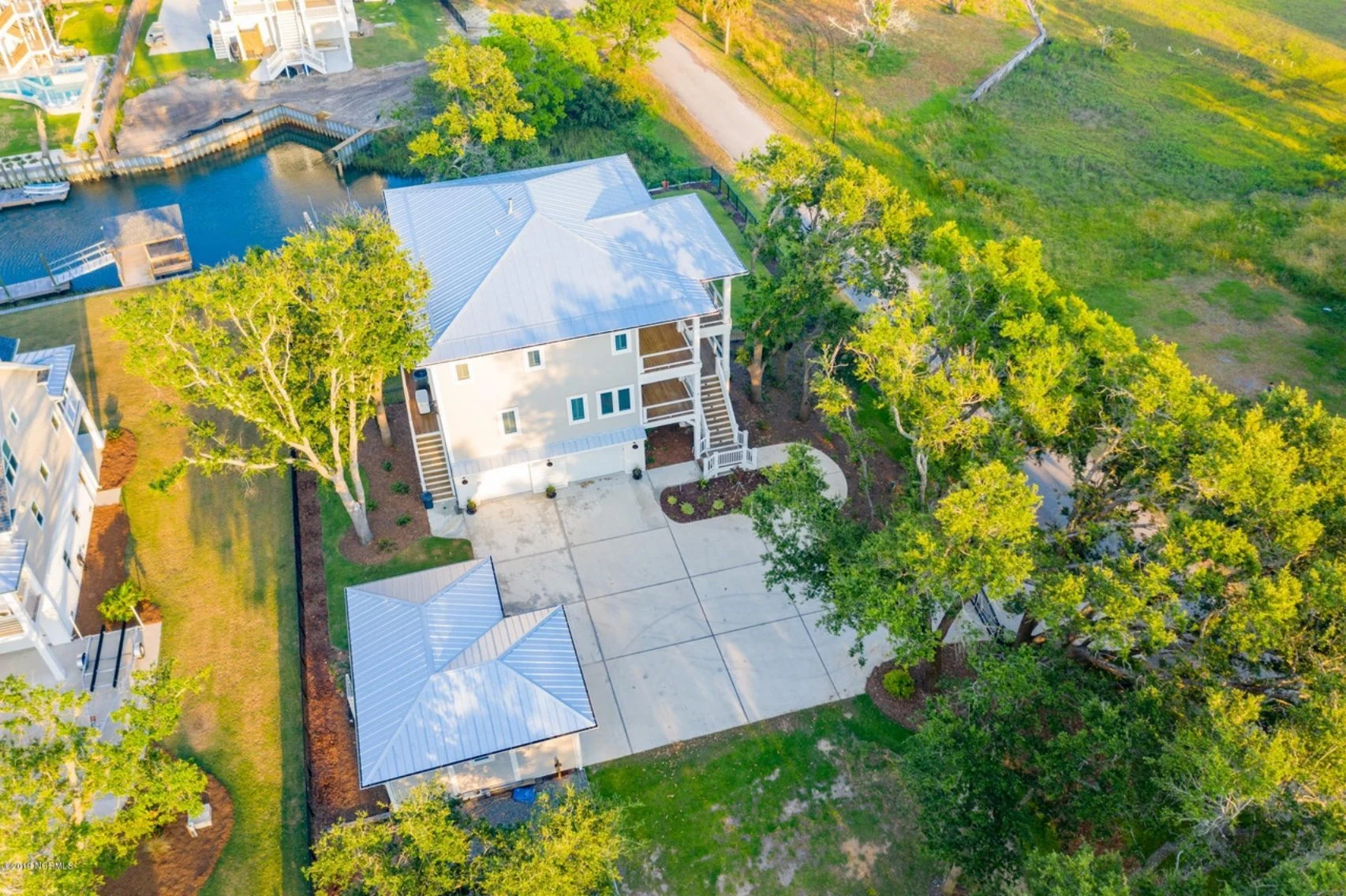 Beach house Floor Plan with CAD Designs & Open Layout Features