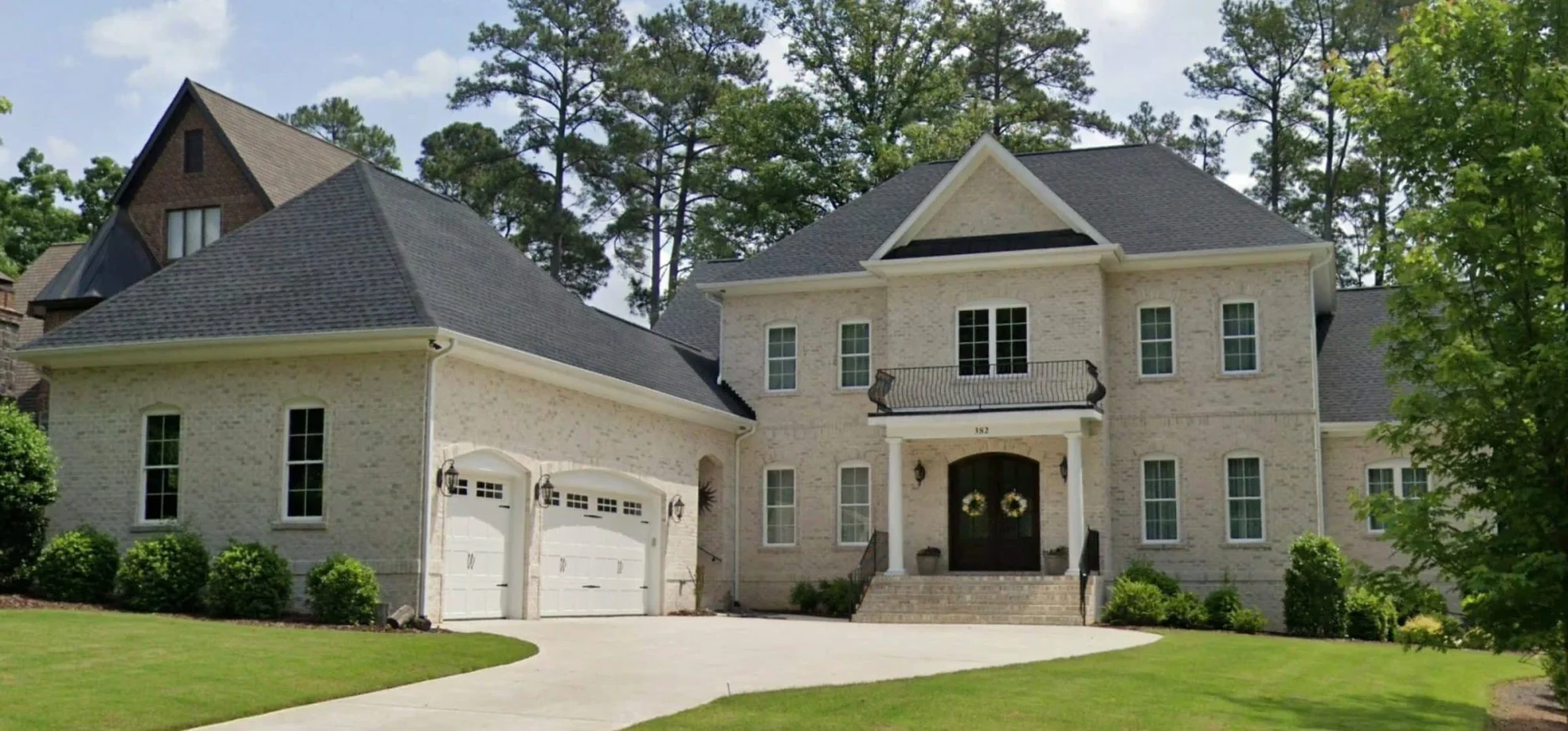 Classic house Floor Plan with CAD Designs and Blueprint Features