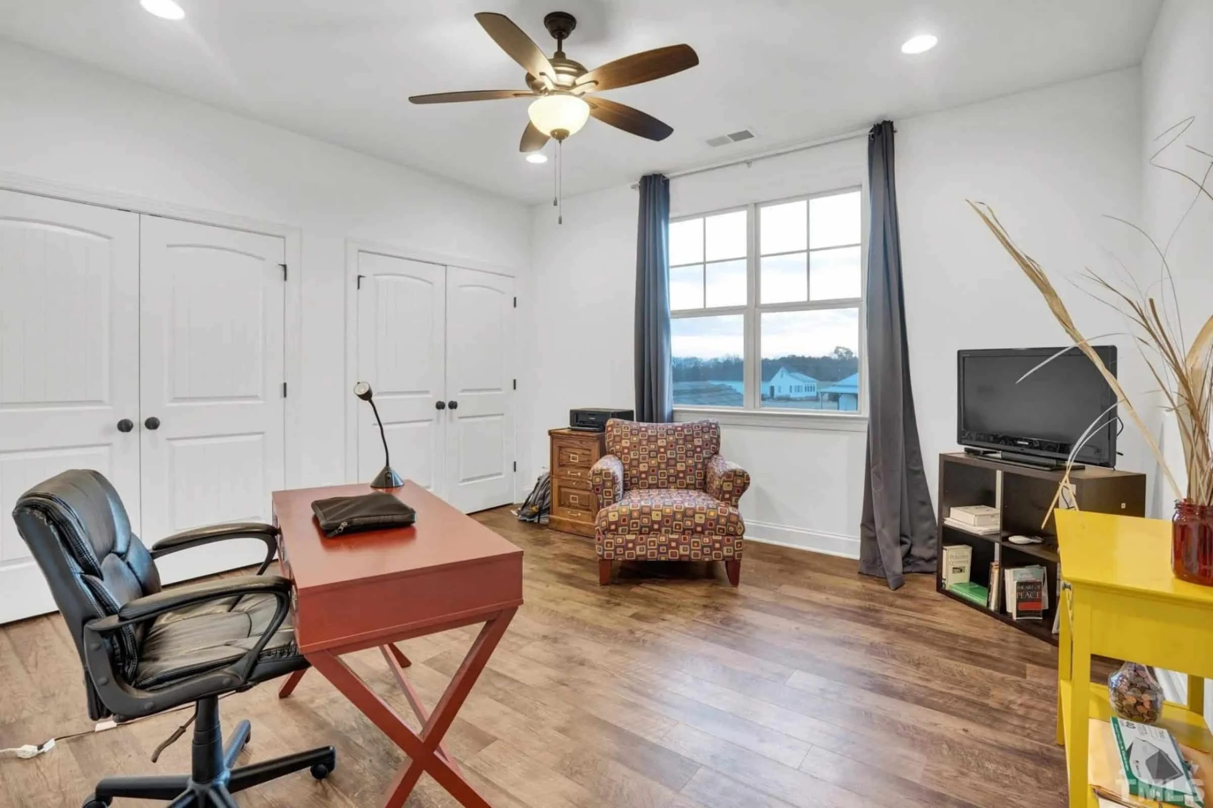 Craftsman-Style house Plan: Spacious 4 Bed, 4 Bath Designs