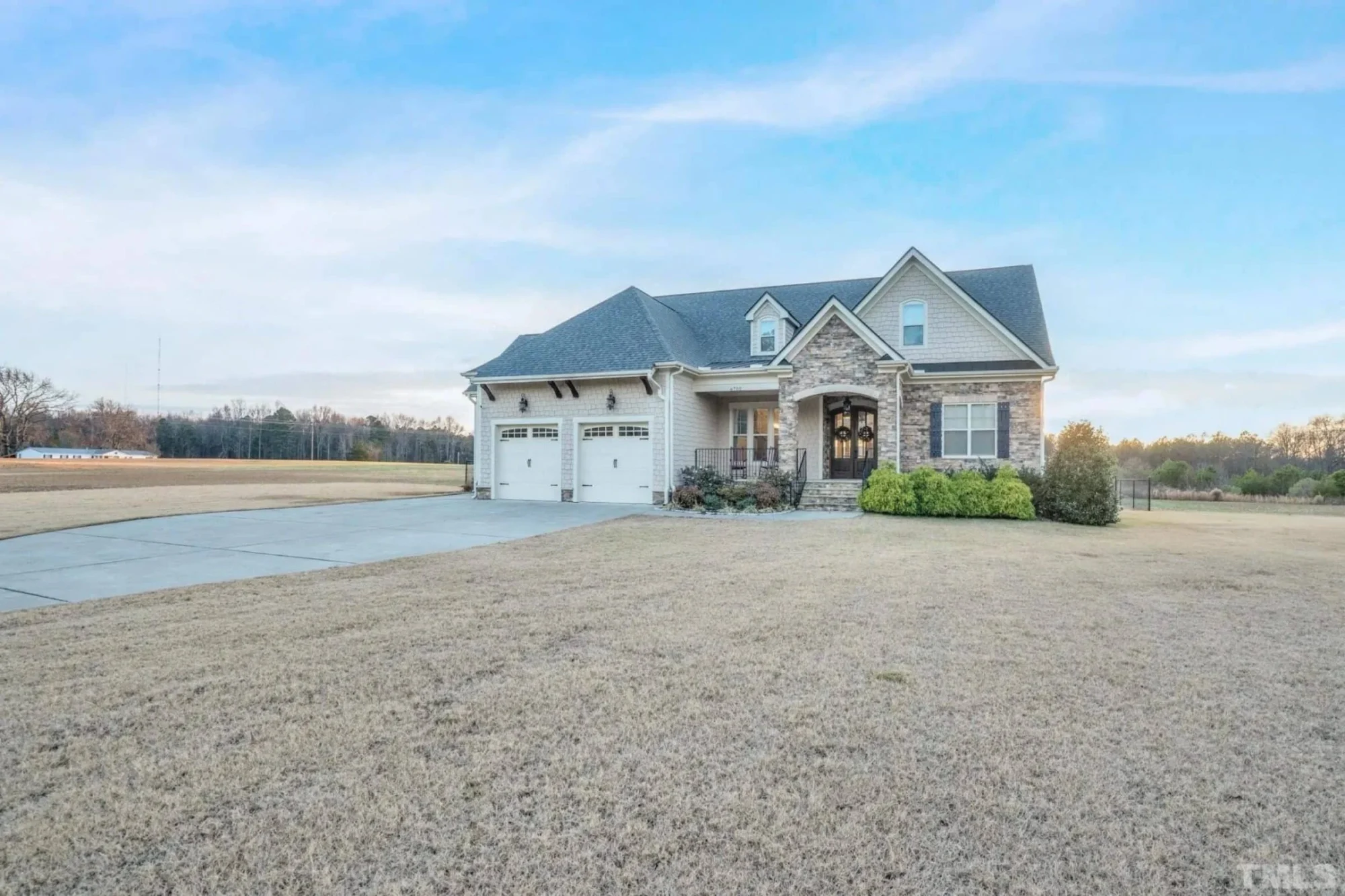 Craftsman-Style house Plan: Spacious 4 Bed, 4 Bath Designs